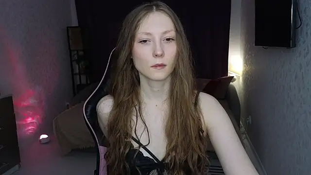 Snapshot of Sweeet_Lilit chatting on April 2026 09:34:03 PM Sweeet Lilit online show from April 2026 09:34:03 PM