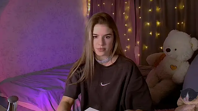 Melissa smith  online show from February 2025 10:25:02 PM