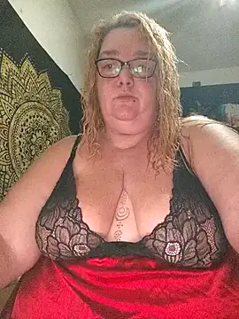 Snapshot of diosacurvy1984 chatting on November 2025 06:32:01 PM diosacurvy1984 online show from November 2025 06:32:01 PM