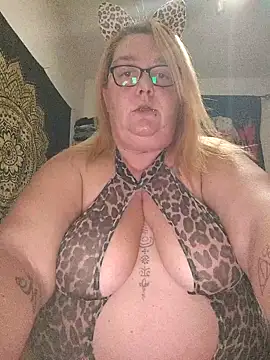 Snapshot of diosacurvy1984 chatting on November 2025 04:49:01 PM diosacurvy1984 online show from November 2025 04:49:01 PM