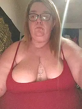 Snapshot of diosacurvy1984 chatting on November 2025 10:51:01 PM diosacurvy1984 online show from November 2025 10:51:01 PM