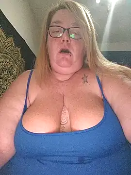 Snapshot of diosacurvy1984 chatting on November 2025 11:15:01 PM diosacurvy1984 online show from November 2025 11:15:01 PM