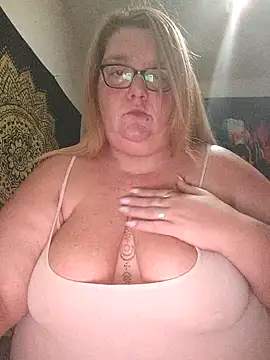 Snapshot of diosacurvy1984 chatting on November 2025 11:15:01 PM diosacurvy1984 online show from November 2025 11:15:01 PM