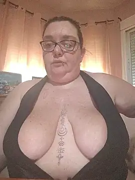 Snapshot of diosacurvy1984 chatting on December 2025 10:52:02 AM diosacurvy1984 online show from December 2025 10:52:02 AM