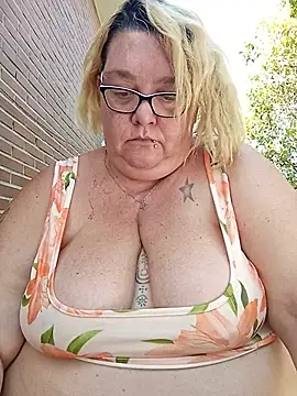 Snapshot of diosacurvy1984 chatting on July 2026 04:20:01 PM diosacurvy1984 online show from July 2026 04:20:01 PM