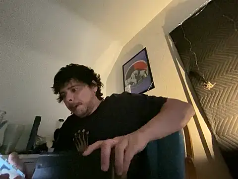 Snapshot of almighty_d chatting on January 2025 03:24:01 PM almighty d online show from January 2025 03:24:01 PM