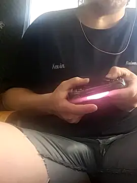 Snapshot of almighty_d chatting on January 2025 05:10:02 PM almighty d online show from January 2025 05:10:02 PM