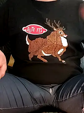 Snapshot of almighty_d chatting on March 2025 03:30:01 AM almighty d online show from March 2025 03:30:01 AM