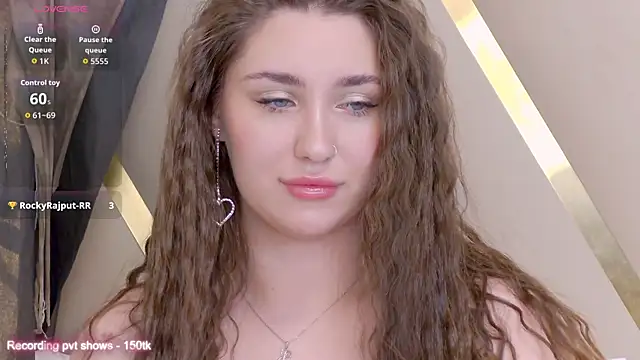 Snapshot of KiraBarlows chatting on October 2025 07:58:02 PM KiraBarlows online show from October 2025 07:58:02 PM