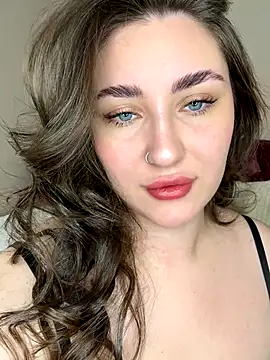 Snapshot of KiraBarlows chatting on November 2025 08:24:02 PM KiraBarlows online show from November 2025 08:24:02 PM