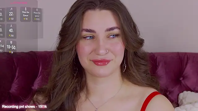 Snapshot of KiraBarlows chatting on November 2025 08:41:02 PM KiraBarlows online show from November 2025 08:41:02 PM