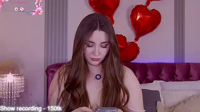 Snapshot of KiraBarlows chatting on April 2026 08:20:02 PM KiraBarlows online show from April 2026 08:20:02 PM