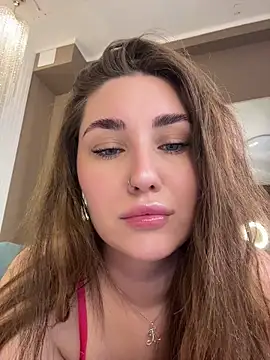 Snapshot of KiraBarlows chatting on May 2026 08:37:02 PM KiraBarlows online show from May 2026 08:37:02 PM