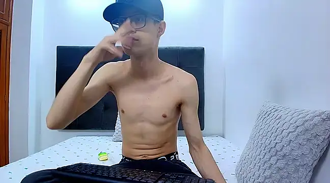 wolfandsky online show from March 2025 11:08:02 AM