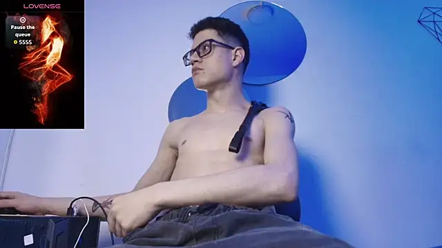 wolfandsky online show from September 2025 11:43:02 AM