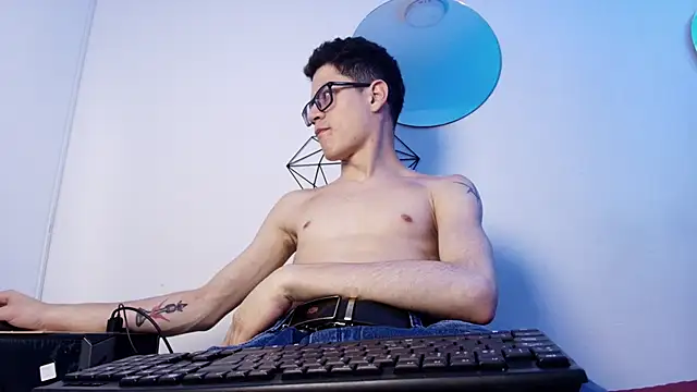 wolfandsky online show from September 2025 11:33:02 AM