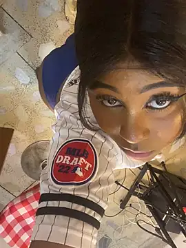 Snapshot of yelicampbell chatting on March 2025 03:12:02 AM yelicampbell online show from March 2025 03:12:02 AM