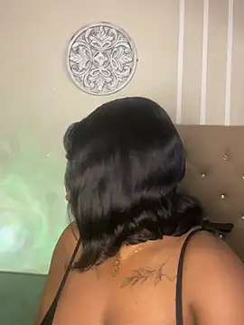 Snapshot of yelicampbell chatting on March 2025 03:05:02 AM yelicampbell online show from March 2025 03:05:02 AM