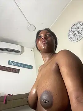 Snapshot of yelicampbell chatting on March 2025 12:35:02 PM yelicampbell online show from March 2025 12:35:02 PM