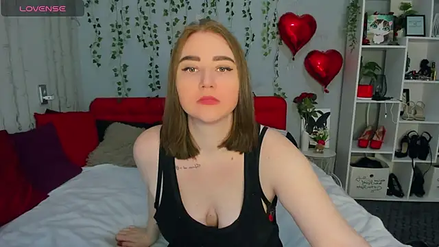 Snapshot of lillyloan4u chatting on April 2026 11:12:01 AM lillyloan4u online show from April 2026 11:12:01 AM