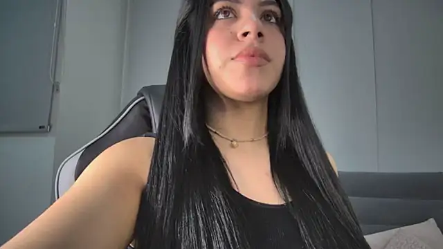 Snapshot of AmandaBrooks_18 chatting on March 2026 01:20:02 AM AmandaBrooks 18 online show from March 2026 01:20:02 AM