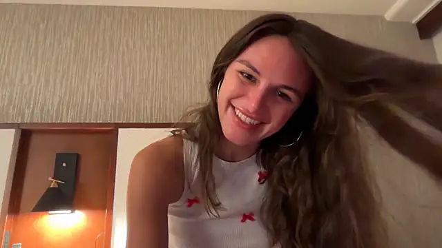 Snapshot of graciesmith27 chatting on April 2026 05:03:01 AM graciesmith27 online show from April 2026 05:03:01 AM