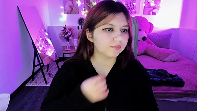 Snapshot of DiaAngell chatting on April 2026 07:58:02 PM DiaAngell online show from April 2026 07:58:02 PM