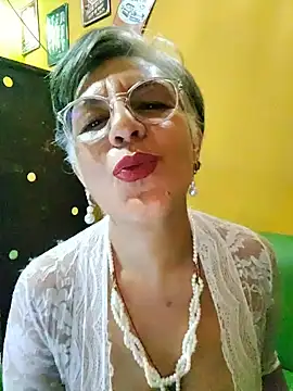 ilonna2025 online show from May 2026 10:28:02 PM