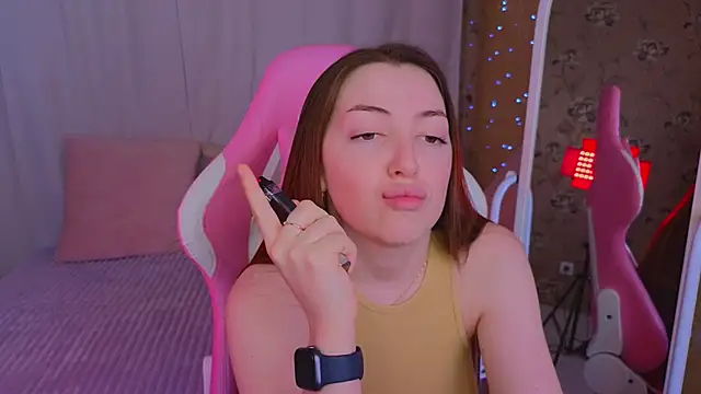 Ann moon   online show from March 2025 06:32:01 PM