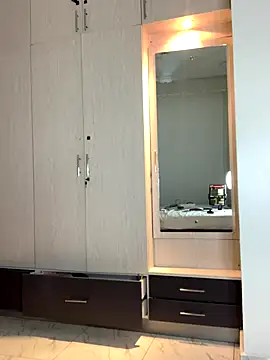 madell online show from November 2025 06:24:02 AM