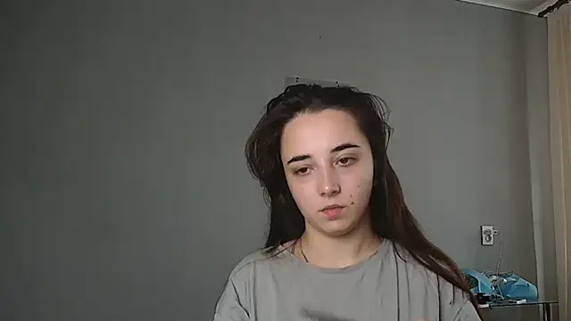 Eva Gloryy online show from October 2025 11:11:02 AM