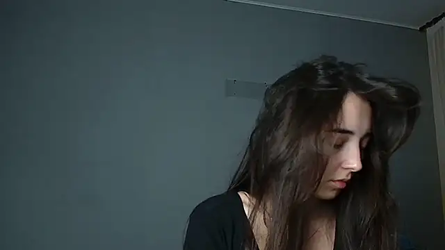 Eva Gloryy online show from November 2025 02:01:01 PM