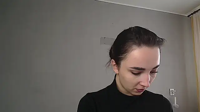 Eva Gloryy online show from March 2026 01:16:01 PM