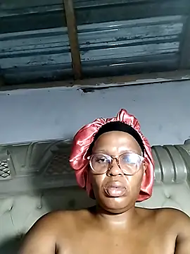 Snapshot of bubblendz1988 chatting on March 2025 03:32:02 AM bubblendz1988 online show from March 2025 03:32:02 AM