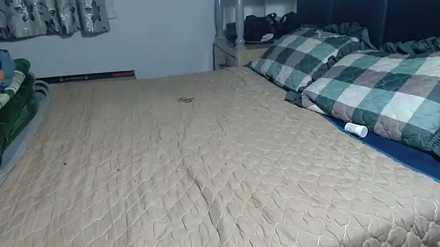 Snapshot of bubblendz1988 chatting on October 2025 04:42:01 PM bubblendz1988 online show from October 2025 04:42:01 PM