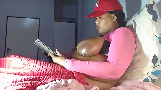 Snapshot of bubblendz1988 chatting on November 2025 05:56:01 PM bubblendz1988 online show from November 2025 05:56:01 PM