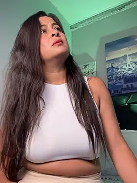 Snapshot of Lili__taylor chatting on March 2025 01:49:01 PM Lili taylor online show from March 2025 01:49:01 PM