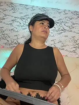 Lili  taylor online show from January 2026 11:53:01 PM