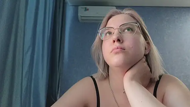 Snapshot of HotBrandyX chatting on March 2026 11:49:02 AM HotBrandyX online show from March 2026 11:49:02 AM