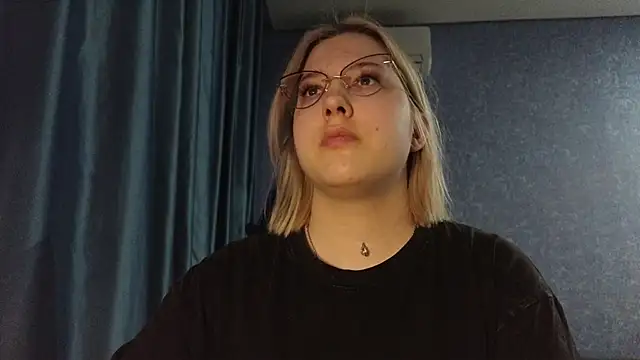 Snapshot of HotBrandyX chatting on April 2026 01:01:01 PM HotBrandyX online show from April 2026 01:01:01 PM