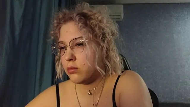 Snapshot of HotBrandyX chatting on April 2026 01:16:01 PM HotBrandyX online show from April 2026 01:16:01 PM