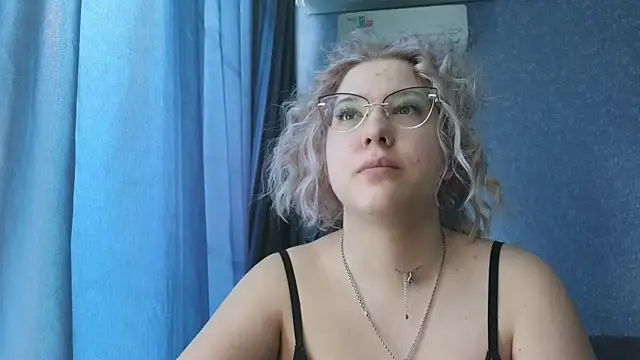 Snapshot of HotBrandyX chatting on April 2026 04:17:02 AM HotBrandyX online show from April 2026 04:17:02 AM