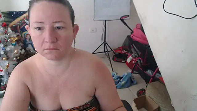 Snapshot of Yohis_Kiut25 chatting on November 2025 05:01:01 PM Yohis Kiut25 online show from November 2025 05:01:01 PM