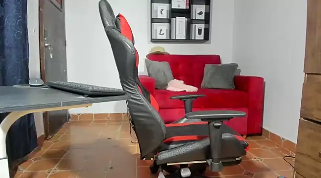 Snapshot of dereckgreen chatting on February 2025 10:51:01 PM dereckgreen online show from February 2025 10:51:01 PM