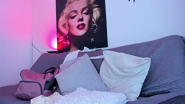 viktoria davis  online show from June 2026 12:58:01 AM