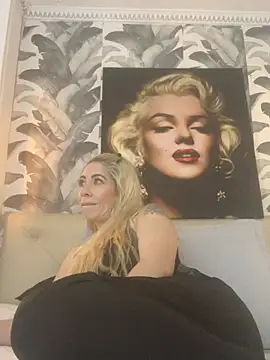 viktoria davis  online show from June 2026 12:04:01 AM