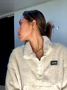 zoe storm online show from September 2025 11:53:01 PM