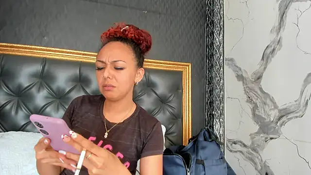 Snapshot of DalayMoore chatting on September 2025 07:50:02 PM DalayMoore online show from September 2025 07:50:02 PM