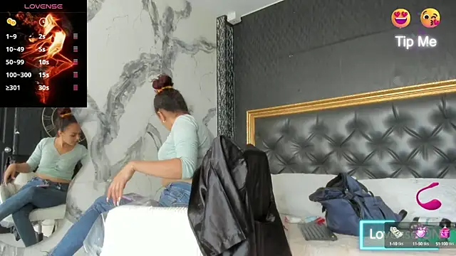 Snapshot of DalayMoore chatting on September 2025 07:39:02 PM DalayMoore online show from September 2025 07:39:02 PM