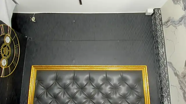 Snapshot of DalayMoore chatting on November 2025 07:26:01 PM DalayMoore online show from November 2025 07:26:01 PM